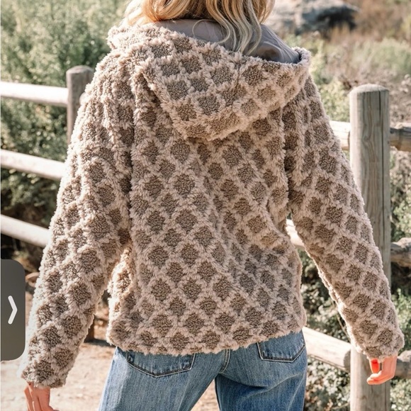 Teddy M Sherpa Hooded Jacket NWT - Picture 2 of 6